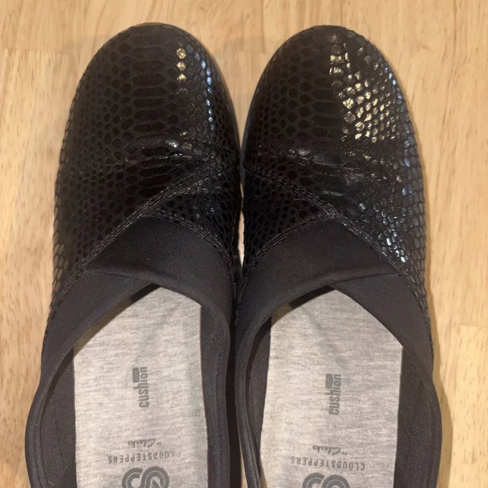 Clarks Cloudsteppers Black Reptile Print Slip On Comfort Shoes 8M